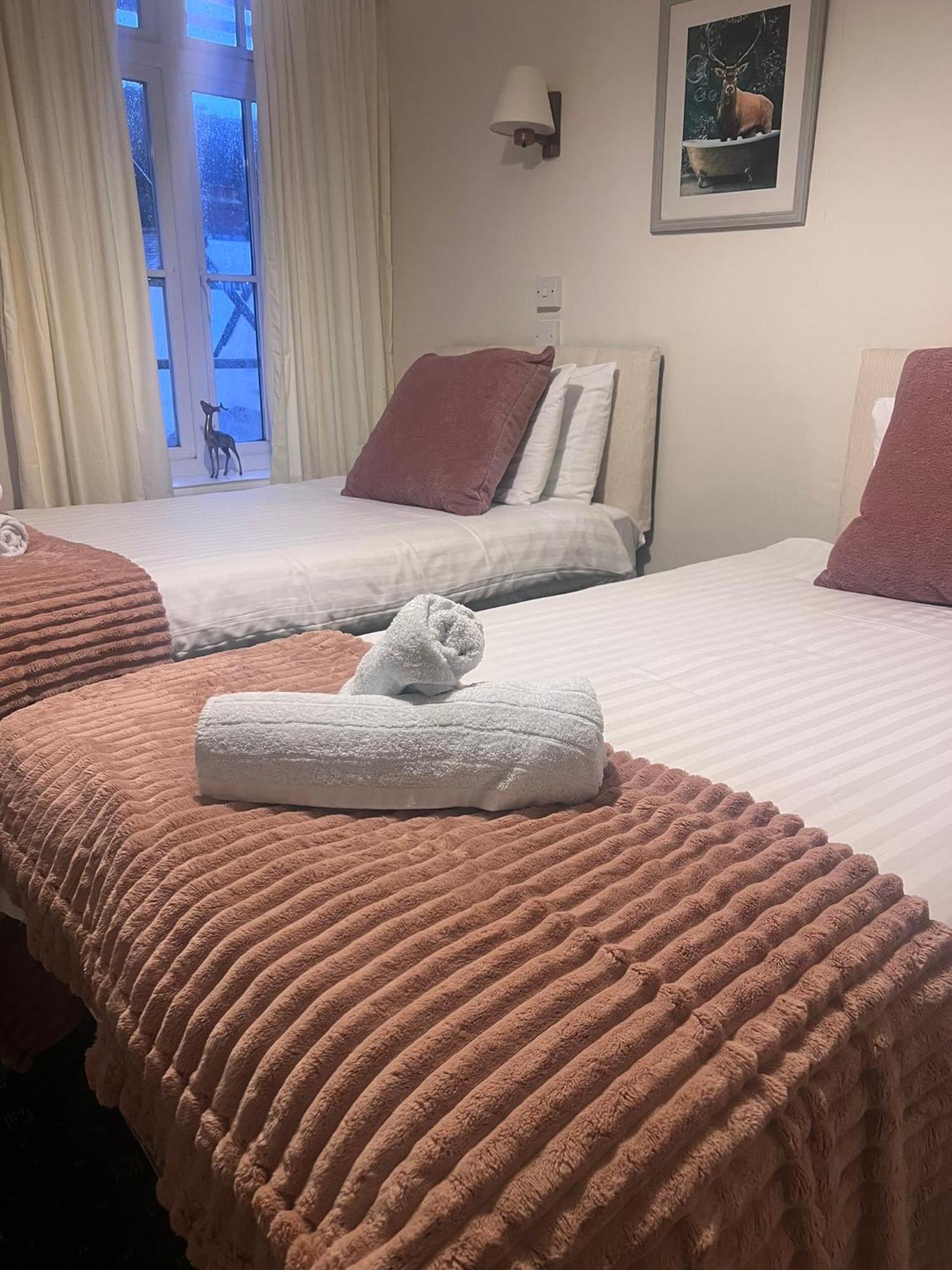 לינטון The Crown Hotel מראה חיצוני תמונה