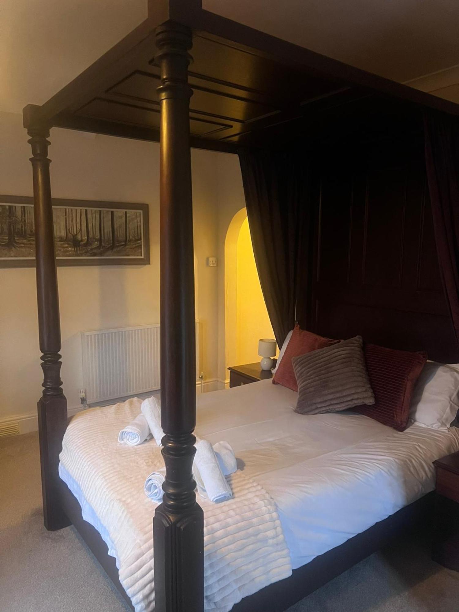 לינטון The Crown Hotel מראה חיצוני תמונה